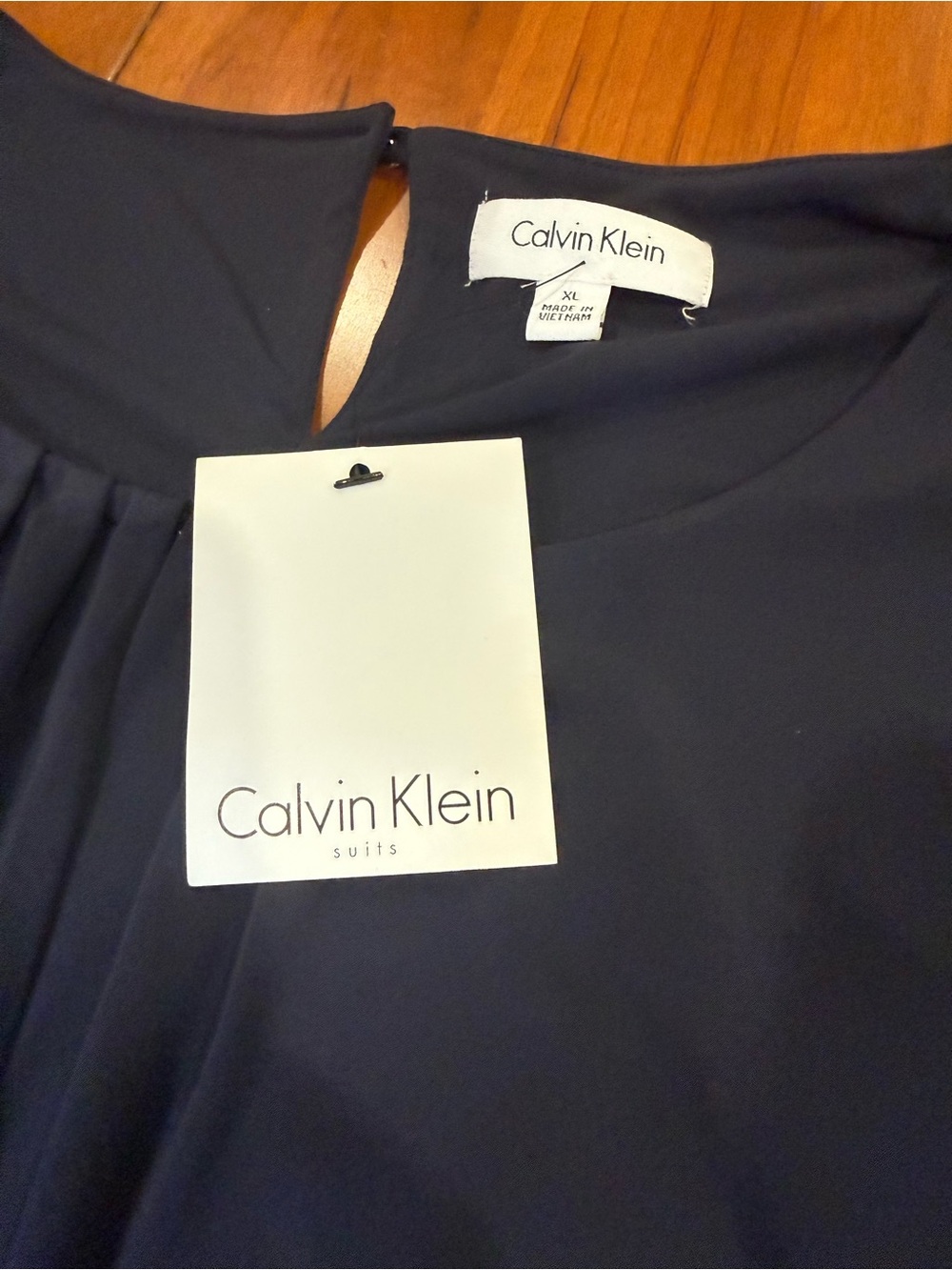 NWT Calvin Klein Navy Sleeveless Pleated Neck Camisole. - Picture 6 of 7